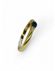 Anillo mitad rizada piedra azul oro 18k - Joyería OroCash 2