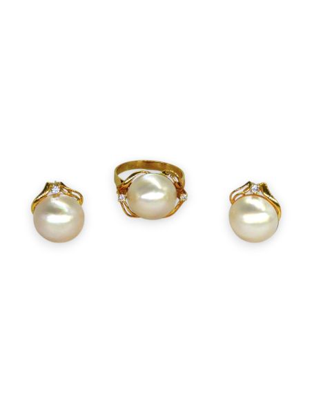 Pendientes media perla con base y dos circonitas oro 18k - Joyería Orocash