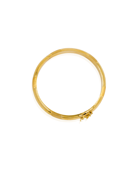 Pulsera media caña labrada satinada 6.2cm oro 18k - Joyería Orocash