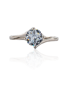 Anillo solitario circonita 7mm 4 garras ladeadas Plata de Ley