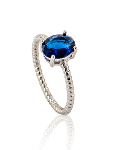 Anillo trenzado con circonita ovalada 4 garras azul zafiro | Joyería Orocash 2